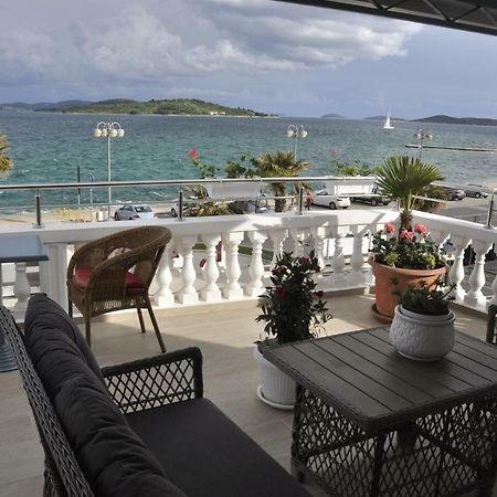 Apartman Zana Vodice Zewnętrze zdjęcie