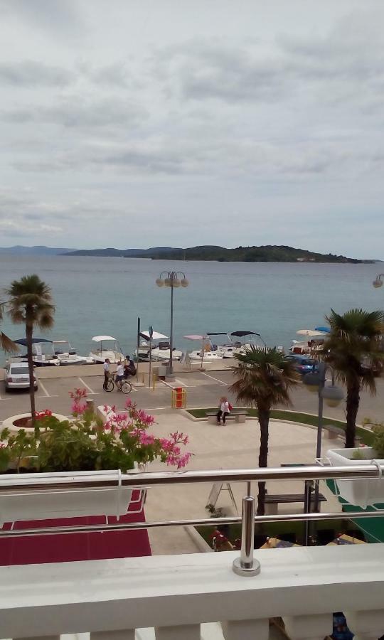 Apartman Zana Vodice Zewnętrze zdjęcie