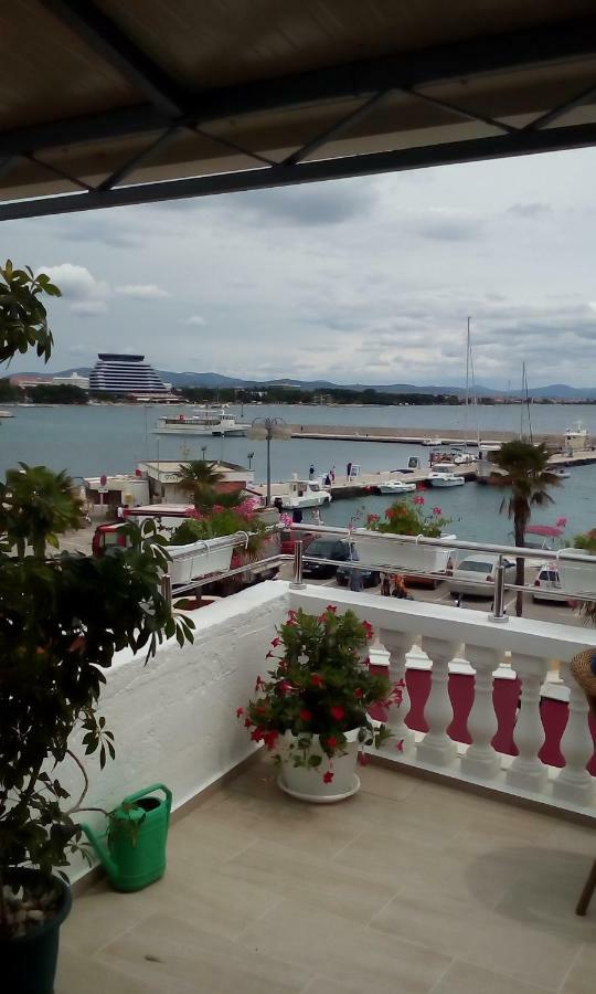 Apartman Zana Vodice Zewnętrze zdjęcie