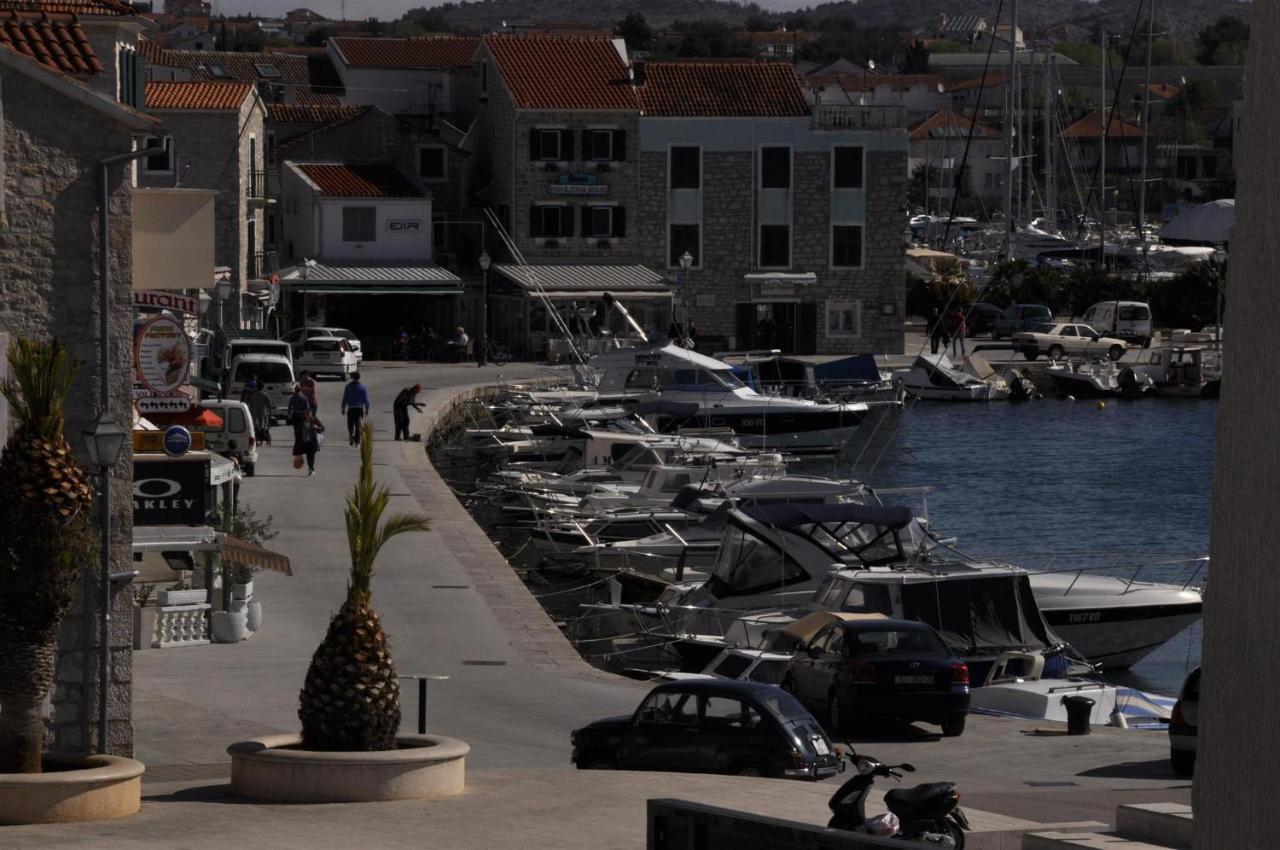Apartman Zana Vodice Zewnętrze zdjęcie